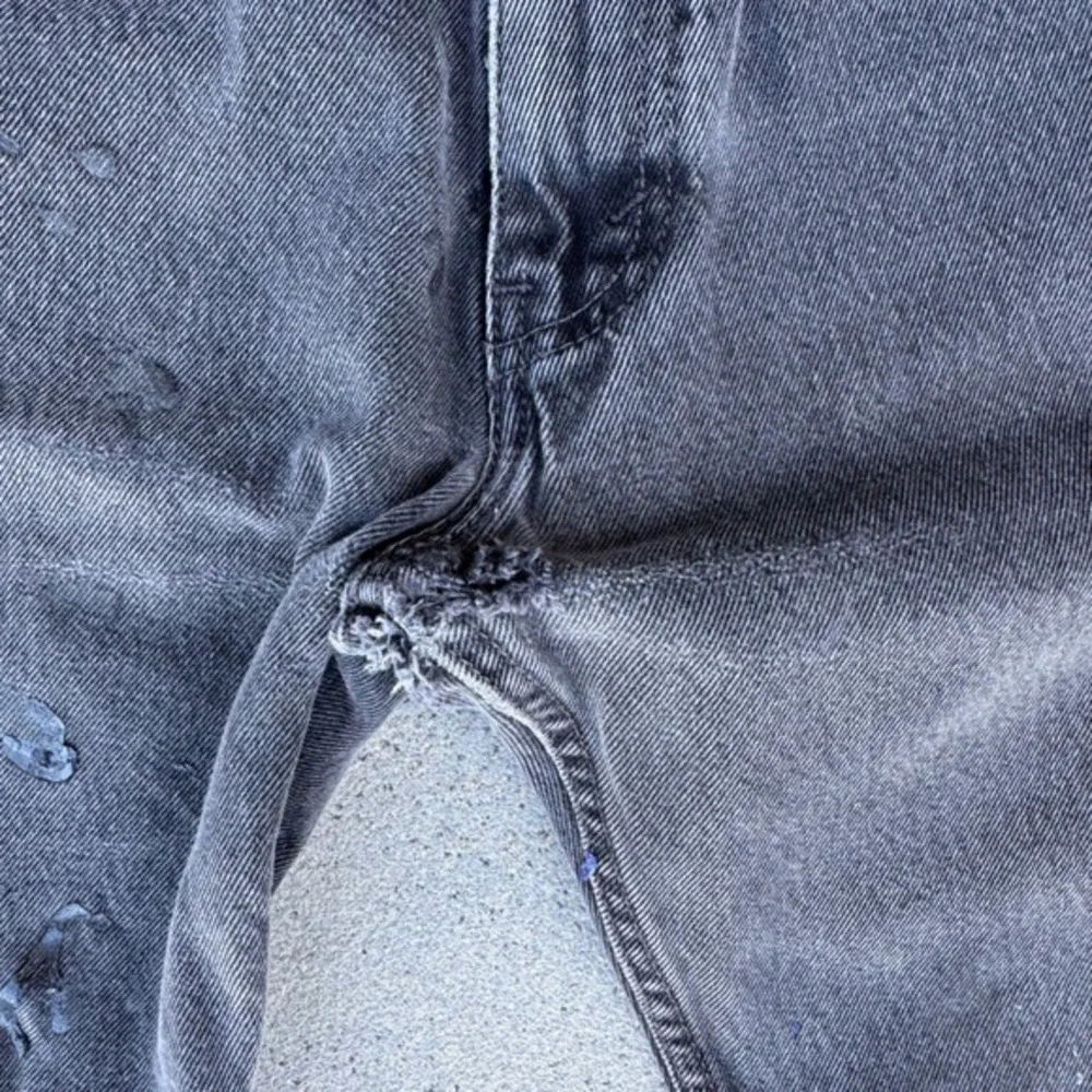 Levis 505 Mens Jeans 34x34 Faded Black Distressed Button Fly‎